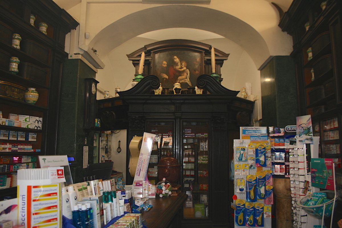 Antica%20Farmacia%20Pesci%2015.JPG
